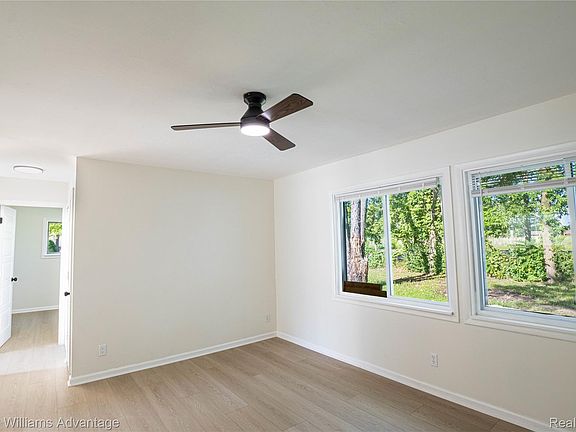 4th image of 31776 Arenac Ct