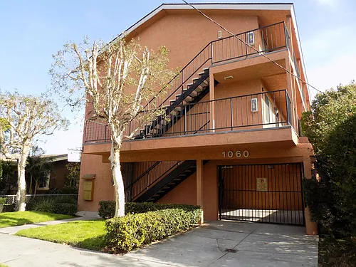 1769 Daly-Grand Apartments Photo 1