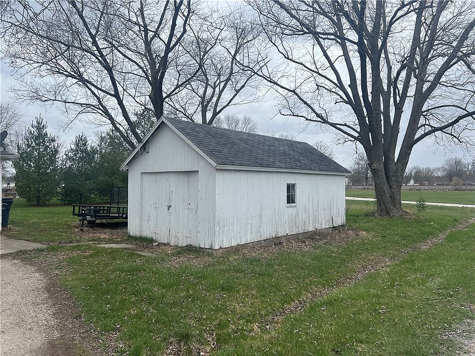 400 W Elm St, Teutopolis, IL 62467 Zillow