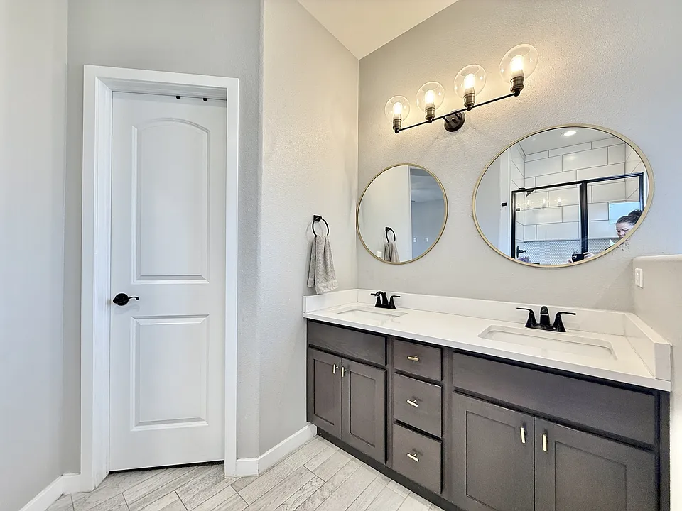 7467 Smugglers Gulch Ct