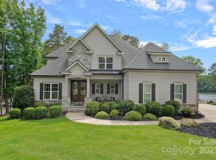 112 Nautilus Ct, Troutman, NC 28166