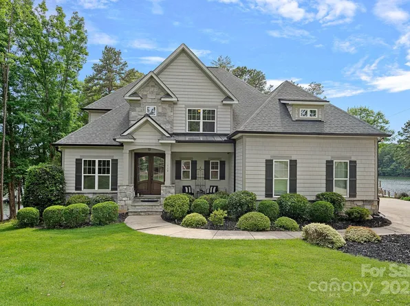 112 Nautilus Ct, Troutman, NC 28166