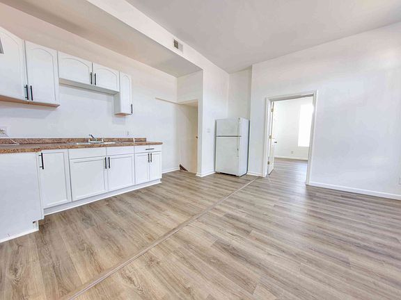 3rd image of 3920 California Ave #3920A