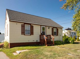 2 Sterling Rd, Kittery, ME 03904