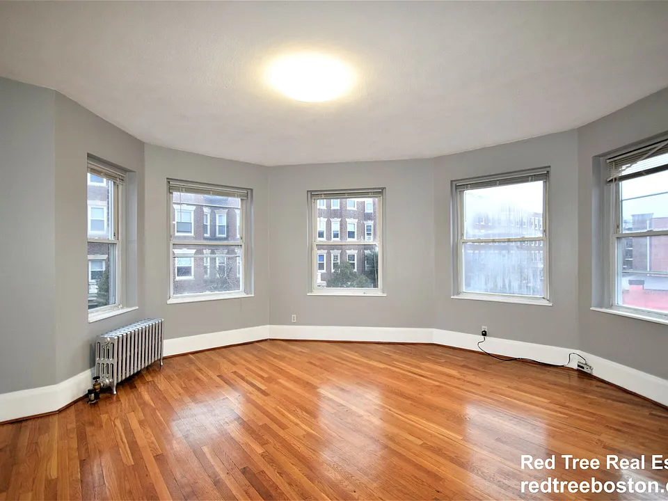 83 Glenville Ave #2