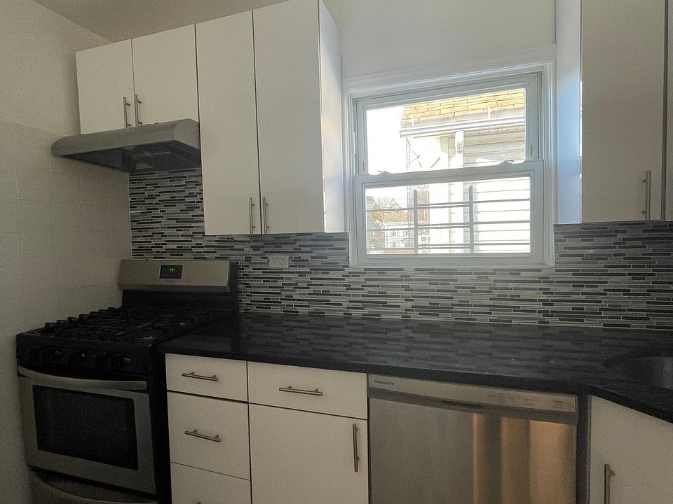 1st image of 8560 116th St #2