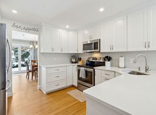 36 Pemberton St #B, Walpole, MA 02081