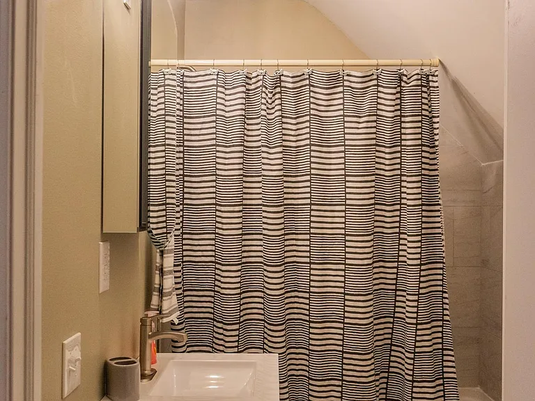 9 Raymond St #2 — Photo 17
