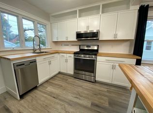 21 Chesterfield Dr, Rochester, NY 14612