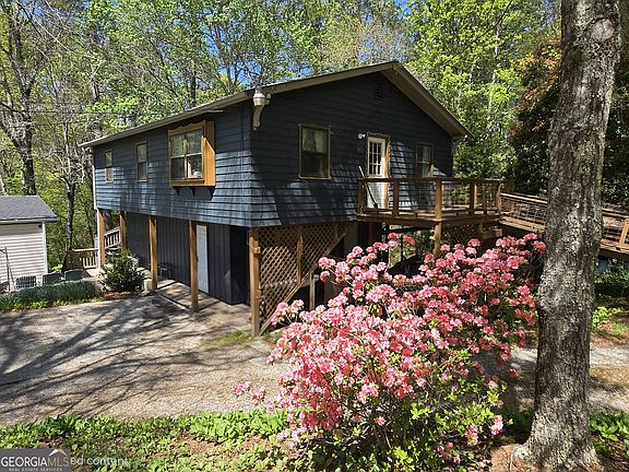 2nd image of 549 Garrett Rd