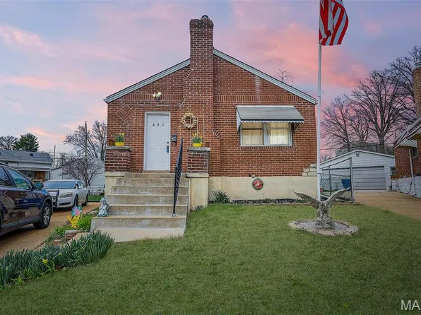 401 Winston Dr, Saint Louis, MO 63125