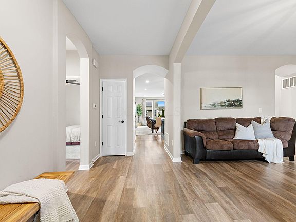 5th image of 3677 Audubon Ave