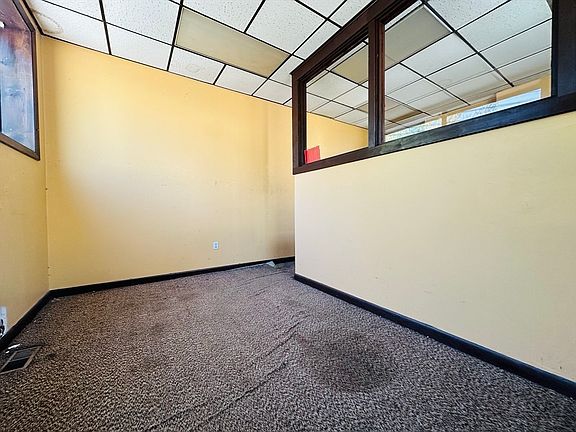 5th image of 77 Forest St