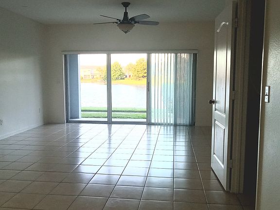 3rd image of 9425 Flowering Cottonwood Rd #9425