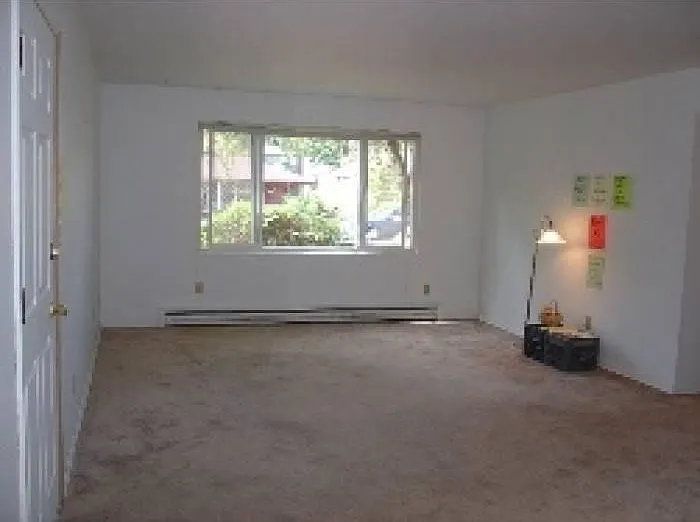 2600 NE 125th St #1 — Photo 3