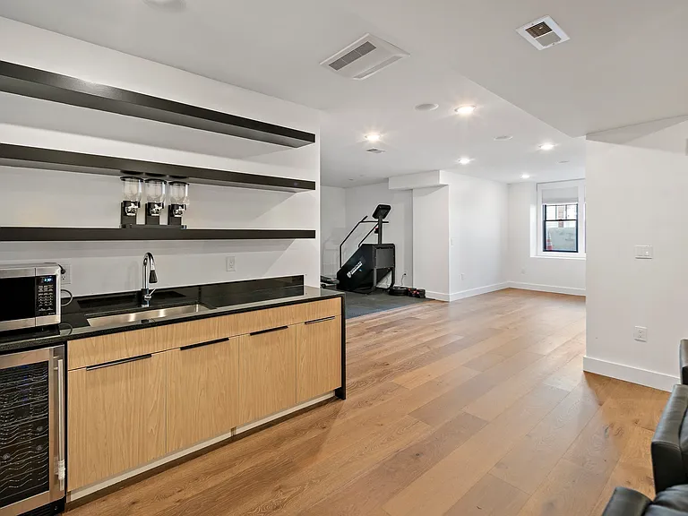 19 Shirley Rd — Photo 12