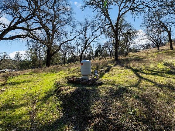 2nd image of 12463 Wolf Rd