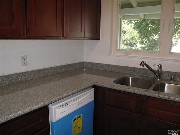 4th image of 2761 Marigold Dr