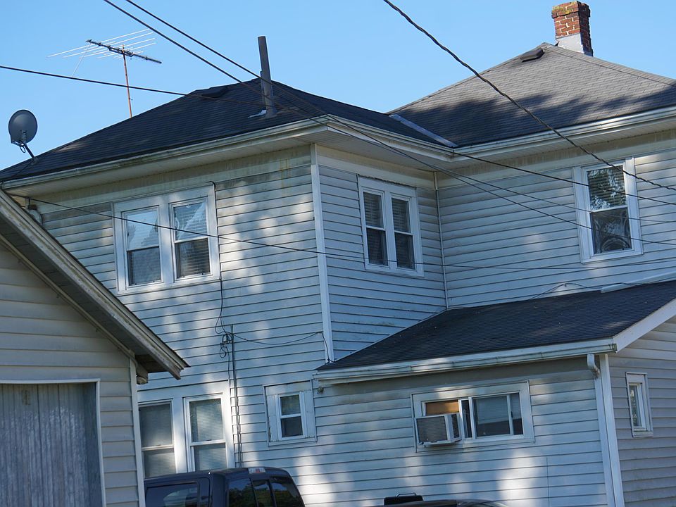 1st image of 140 Neal Ave