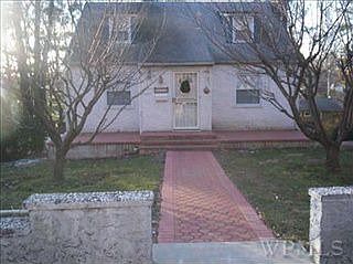 1st image of 1369 Weaver St