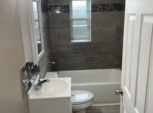 206 Locust St #3, Burlington, IA 52601