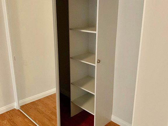 2nd image of 6337 Primrose Ave APT 7