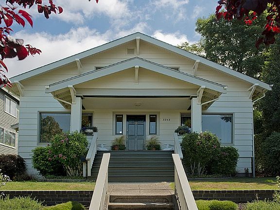 Curb appeal at it's best! Located on a quiet street close to shopping & parks.