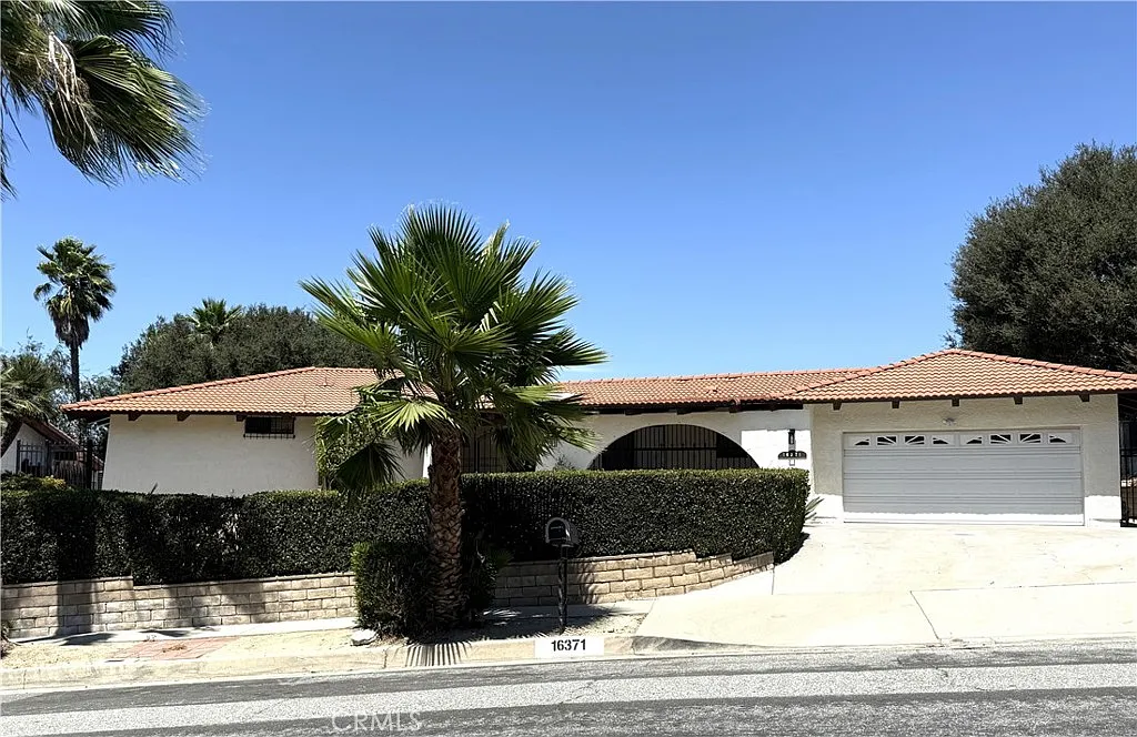 4 bed, 2158 sqft, $4,500 — Photo 3