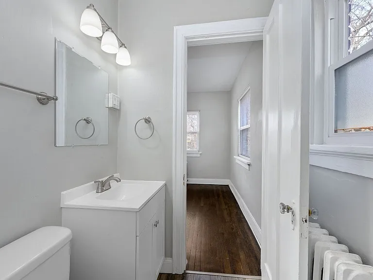 4300 Erie Ave #8 — Photo 11