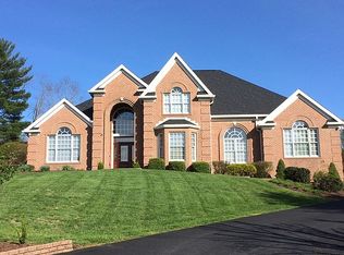 384 Club View Dr, Bridgeport, WV 26330