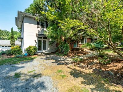 209 N Occoneechee St, Hillsborough, NC, 27278