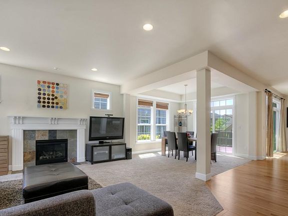 2nd image of 1717 11th Ave NE