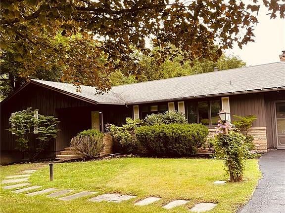 4th image of 113 Rockwood Pl