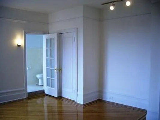 Rented by Corcoran | media 25