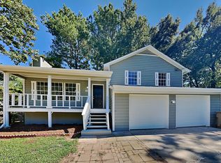 7102 Riverhill Dr, Riverdale, GA 30274