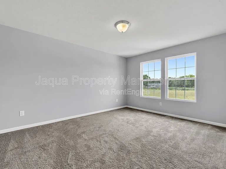 48265 Silver Oaks W — Photo 11
