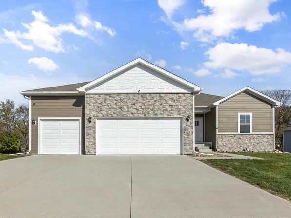 165 Prairie Bluff Dr, Waukee, IA 50263