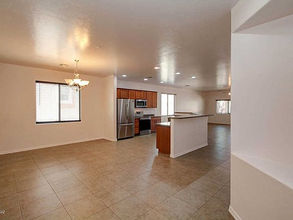 3rd image of 414 W Corte Planga