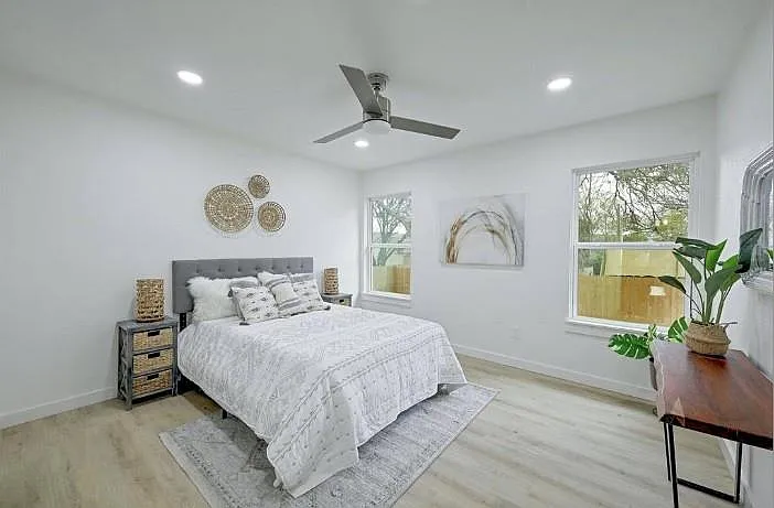 11403 Leander St — Photo 14