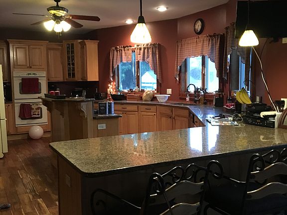 2nd image of 147 Walnut Creek Ln