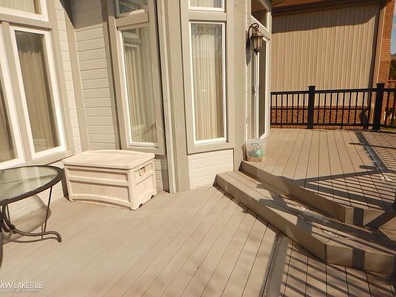5th image of 7074 Carriage Creek Dr