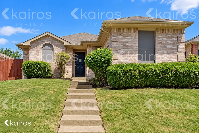 3 bed, 2.0 bath, 1423 sqft, $2,145 — Photo 1