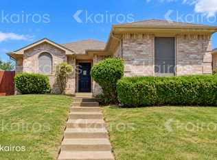 112 Streamside Dr, Desoto, TX 75115