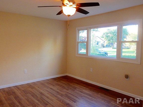 4th image of 218 Radisson Rd