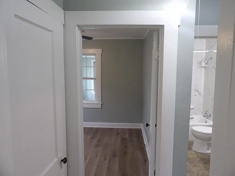 109 Allnutt Dr — Photo 16