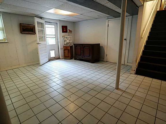 2nd image of 6 Marywood Ln