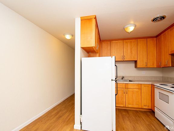 5th image of 235 19th Ave APT 3