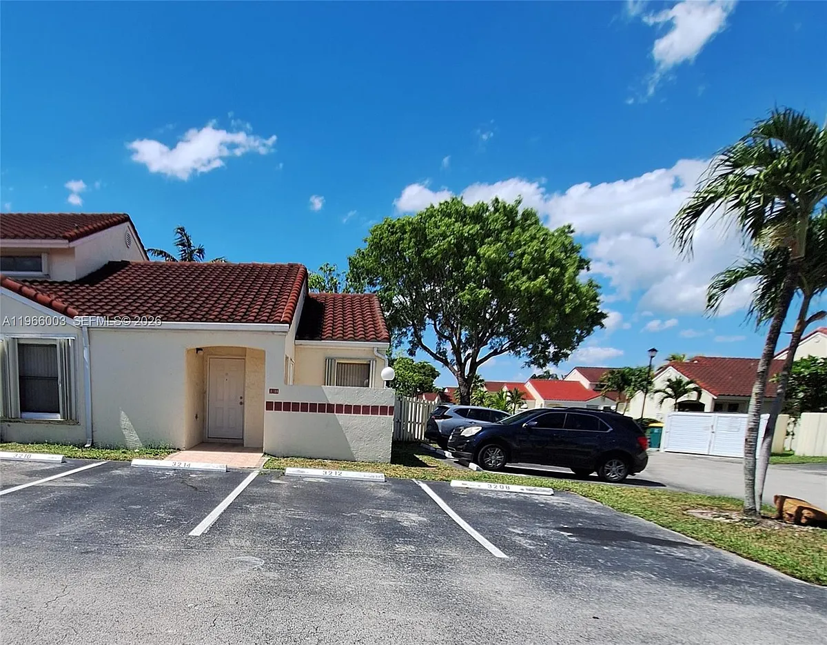 Building Photo - 3214 San Remo Cir