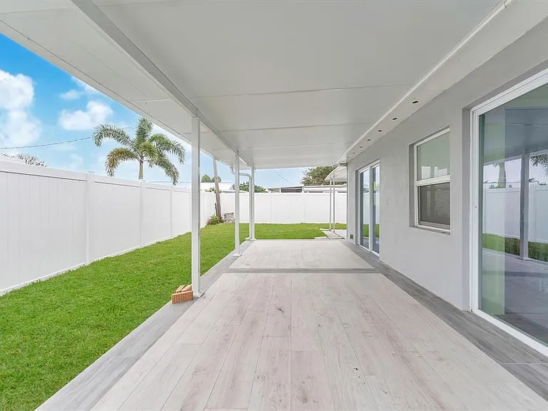 1115 Stillwater Dr — Photo 18