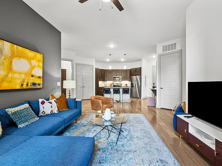 The James at Canyon Creek — Photo 2